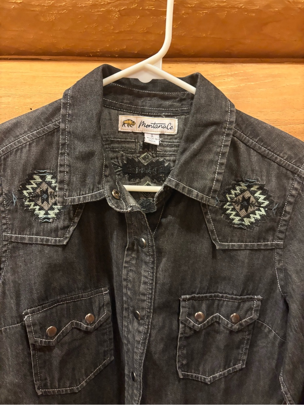 Montana Co. Women's Black Embroidered Button-Down Shirt